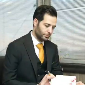 دکتر کامران دلیر